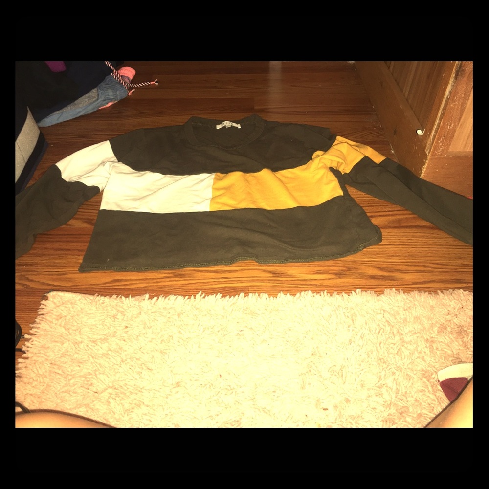 Crop top long  sleeve very cozy and comfy